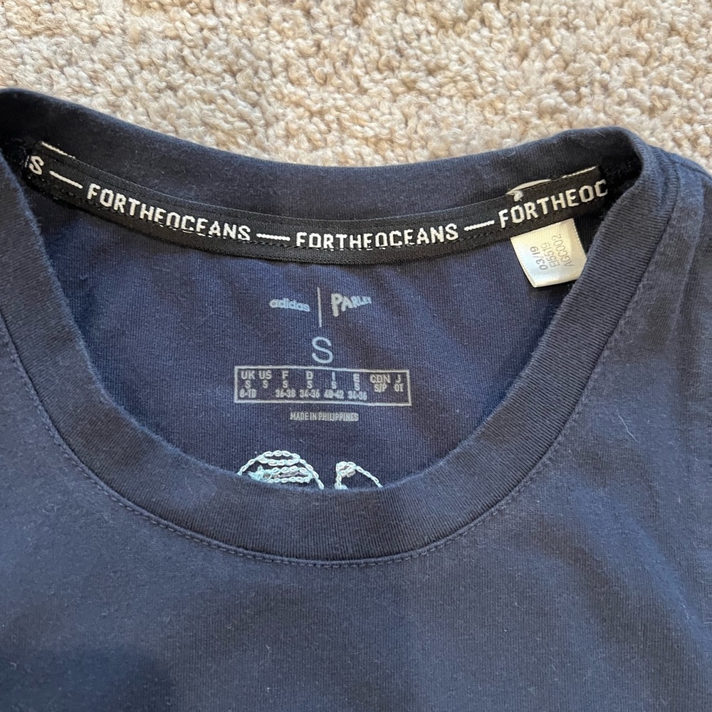 Adidas Tank - Picture 3 of 3